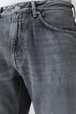 Cooper Tapered Jeans