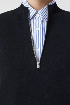 Pull A Demi Zip