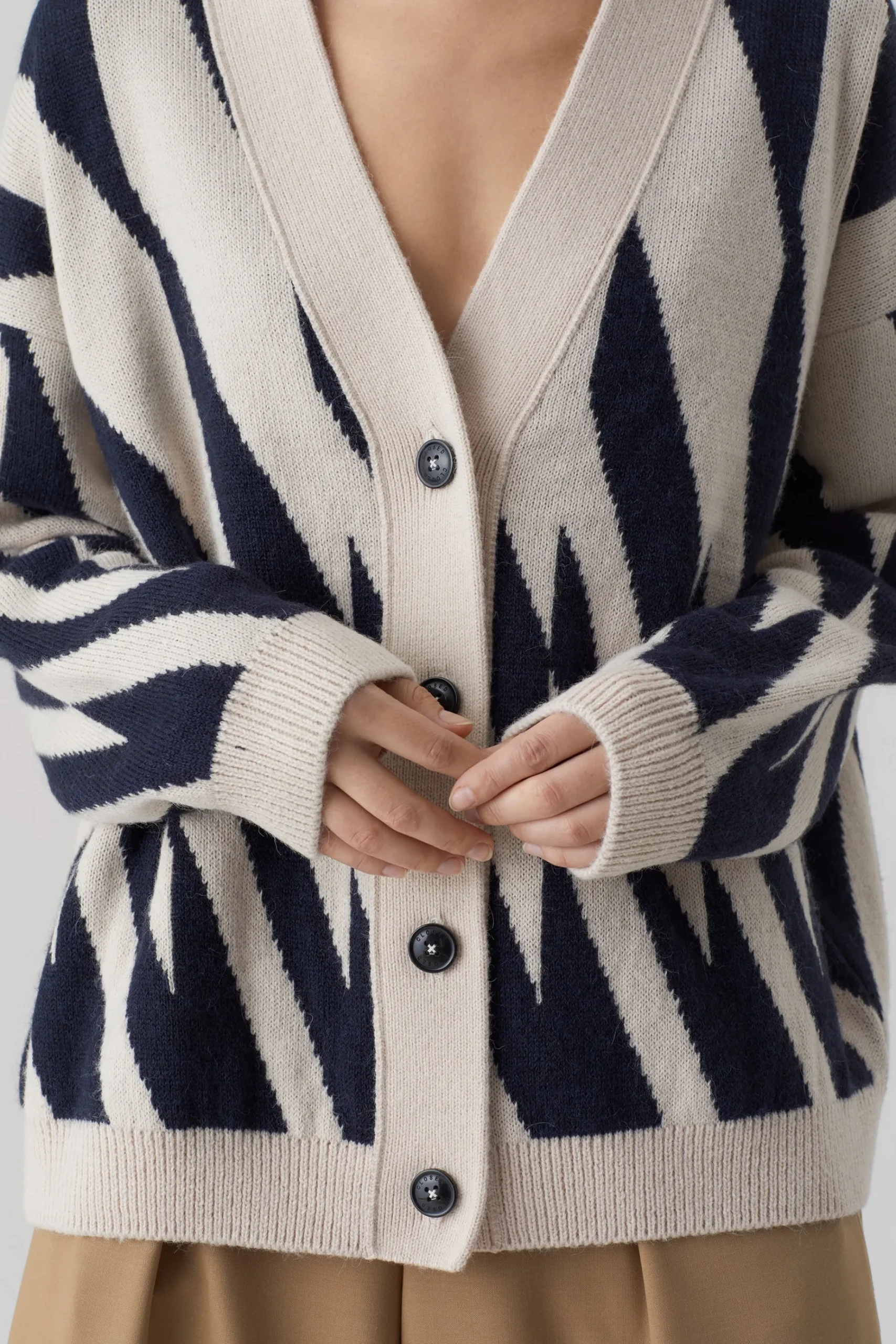 Relaxed Cardigan