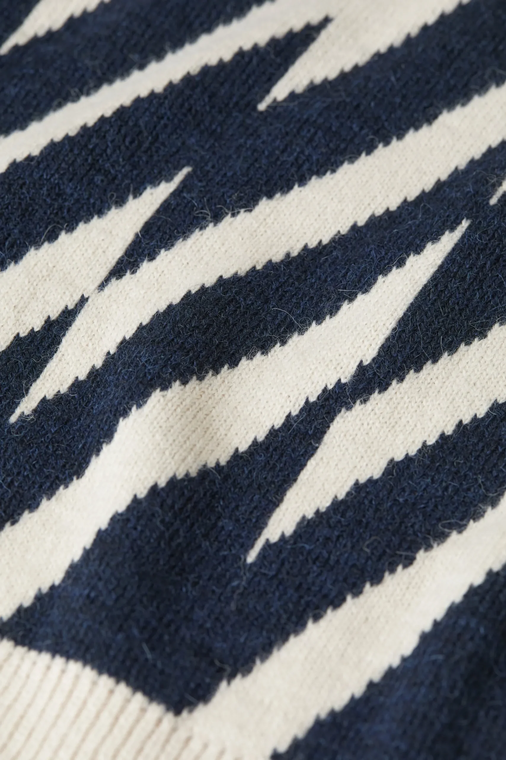 Relaxed Cardigan