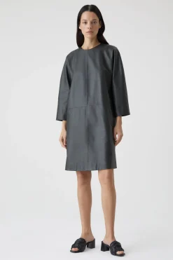 Robe En Cuir