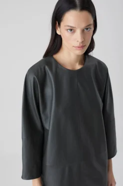 Robe En Cuir