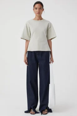 T-Shirt A Logo