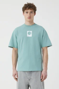 T-Shirt A Logo
